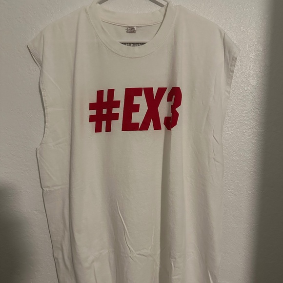 NEW SDCC 2014 #EX3 :The Expendables 3 PROMO White Sleeveless T-Shirt RARE 2XL - Picture 1 of 4